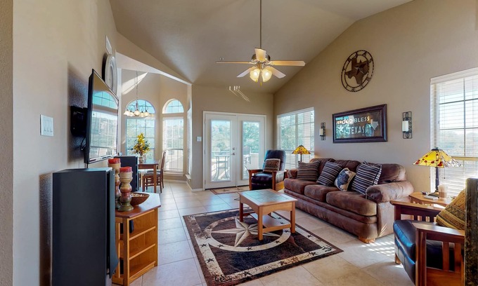 Highland Lake Estates Condo | Top Floor - Largest Size 1 Bedroom - 1.5 Bath Villa (Sleeps 4)