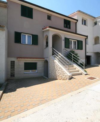 Meterize Apartment | Top Of The City