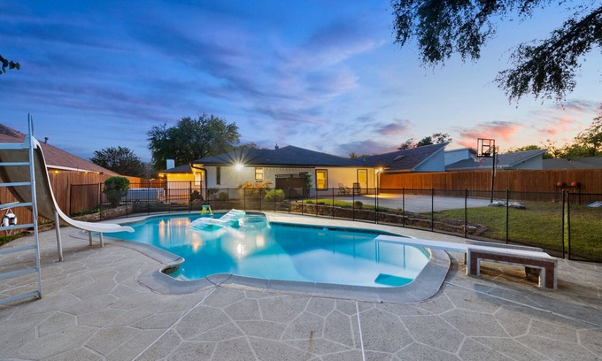 Plano House | Tourists DREAM HOME, POOL w/Game Room, King Beds,5 Beds/3 Baths, Sleeps 14