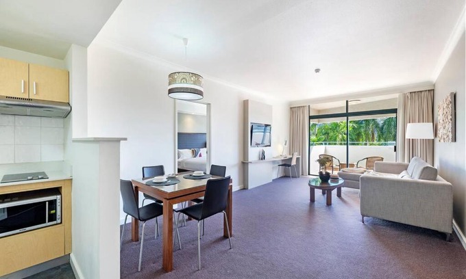 Darwin City Centre Apartment | 'Towering Palms' Resort-style Apartment with a Separate Studio