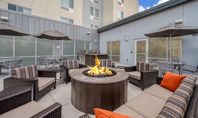 West Newton Hotel | TownePlace Suites by Marriott Indianapolis Airport