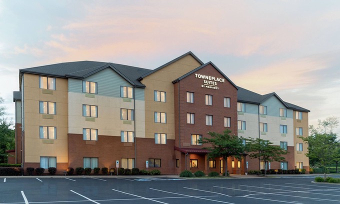 Erie Hotel | TownePlace Suites Erie