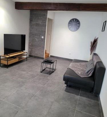 Lamothe-Capdeville Apartment | townhouse near Montauban Lamothe-Capdeville