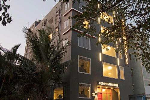 Bengaluru Hotel | Townhouse Ramamurthy Nagar Near Baiyappanahalli Metro Station