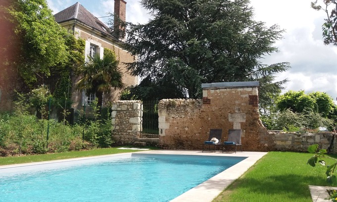 Ponce sur Le Loir House | Très Jolie Maison Ancienne, Très Confortable, Dominant la Vallée du Loir