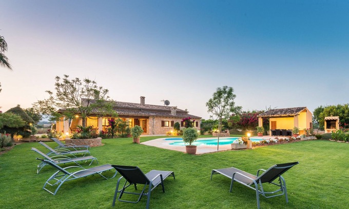 Sa Pobla Cottage | Traditional Majorcan finca in Buger