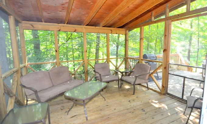 Great Cacapon House | Trails End River Retreat - Riverside