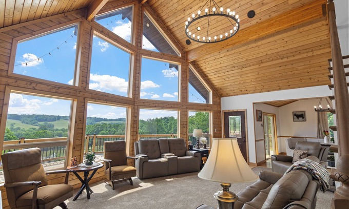 McArthur Cabin | Tranquil 12-acre cabin w/Hocking Hills views, pool, hot tub, games & sleeps 18+