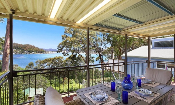 Killcare House | 'Tranquil Bayside Cottage' by Accom Holidays