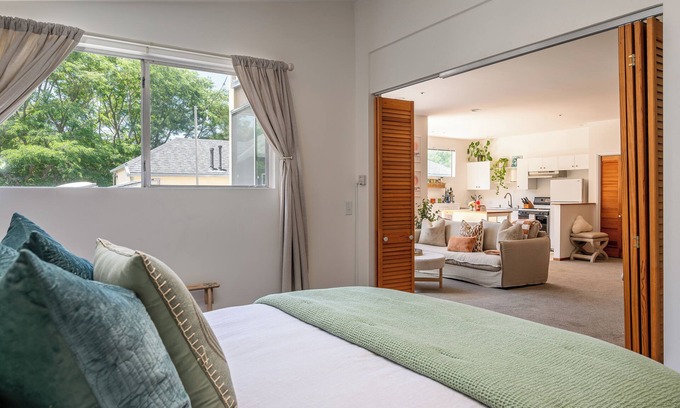 Malibu Apartment | Tranquil Mountain Retreat in Perfect Location Between Malibu & Calabasas