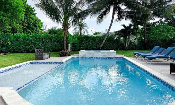 Lake Clarke Shores House | TRANQUIL PALM BEACH HOME - PRIVATE POOL WITH HOT TUB - 5BR/4BA - HOME THEATER