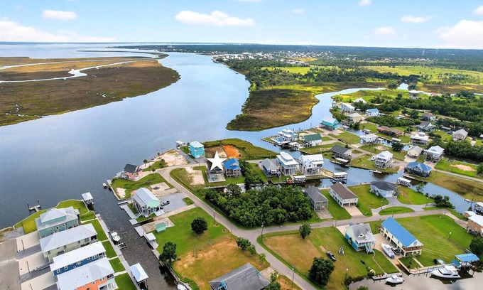 Shoreline Park House | Tranquil Waterfront Retreat: Stunning Bay Views Near Downtown Bay St. Louis