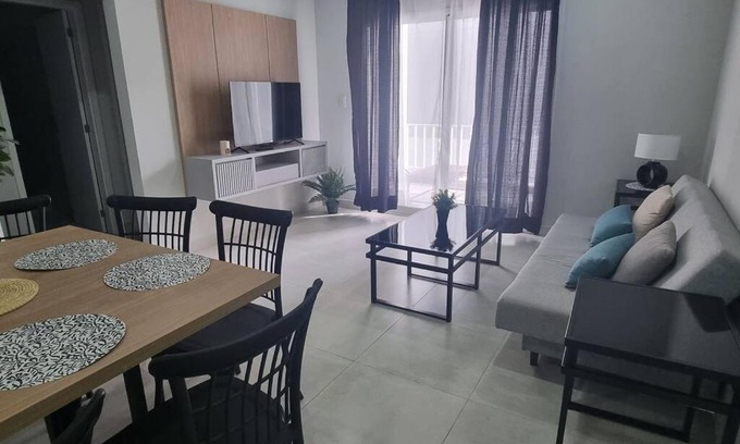 Luque Apartment | Tranquilo dpto. zona aeropuerto!