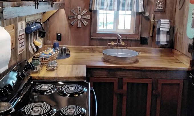Rockaway Beach Cabin | Trapper Cabin 2