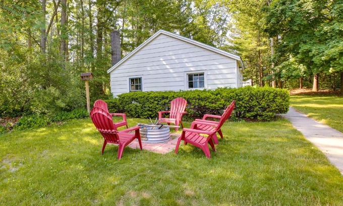 Traverse City House | Traverse City Home with Fire Pit, Patio and Yard!