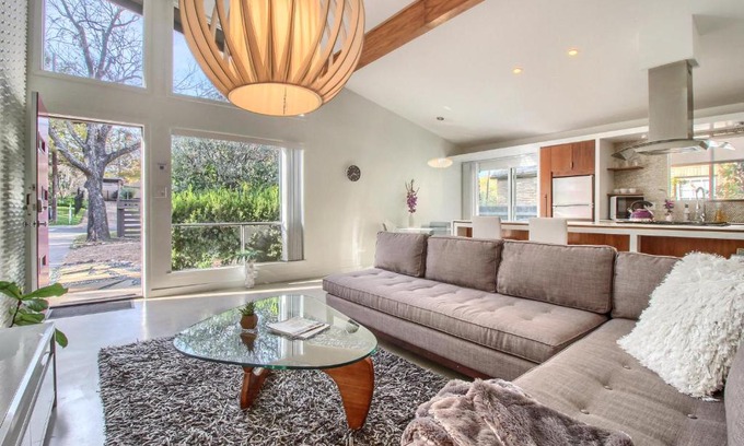 South River City House | Travis Heights Modern I