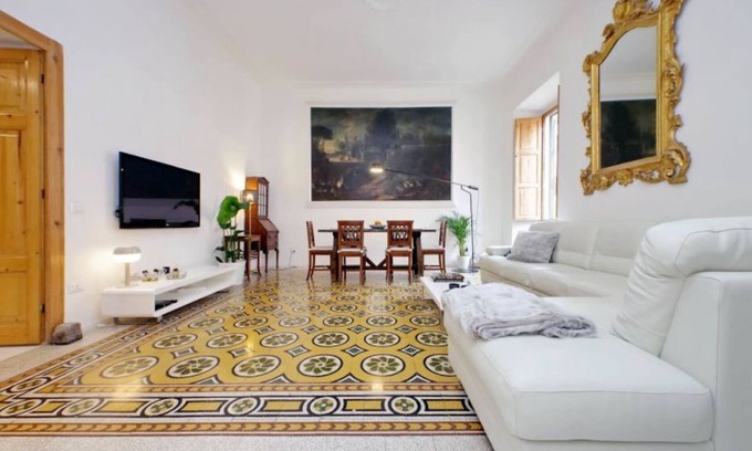 Repubblica Apartment | TreasureRome Boheme Family home 3 bedroom by Trevi Fountain