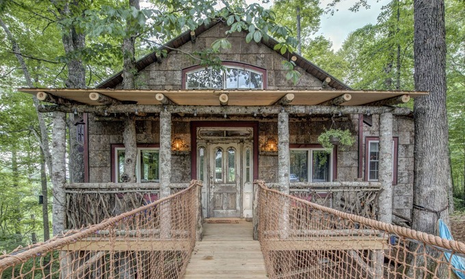Jefferson House | TREE HOUSE on Little Peak Creek Farm!