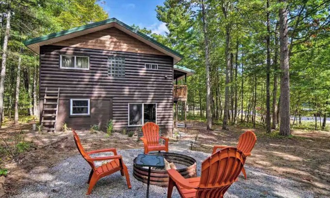 Interlochen House | Tree Top Terrace Cottage