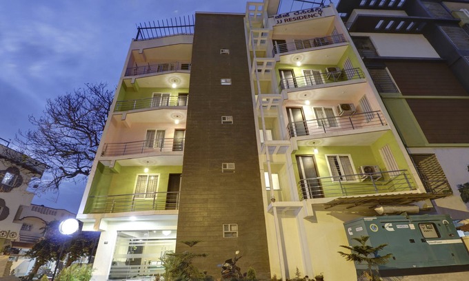 Bengaluru Hotel | Treebo JJ Residency
