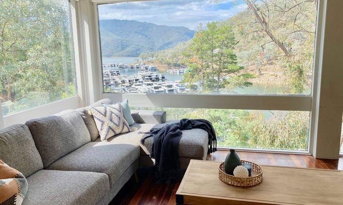 Eildon House | Treehouse @ Lake Eildon Marina - Your Private Lake Escape Awaits!