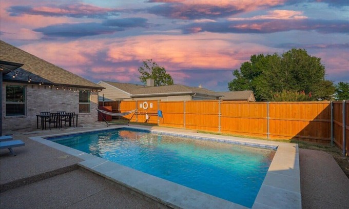 Rowlett House | Trendy and Modern home w/a Private Pool