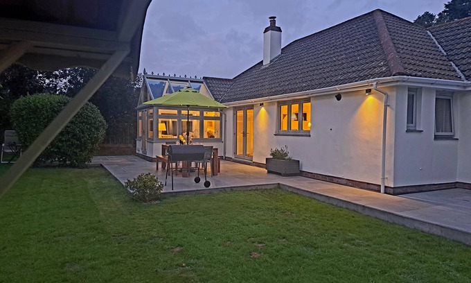 Port Isaac House | Trevallion is a stunning bungalow in idyllic surroundings, near Port Isaac.