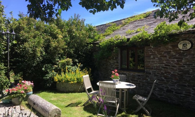 St Merryn Cottage | Treveglos Barn, on the coast road close to Harlyn Bay and Padstow.