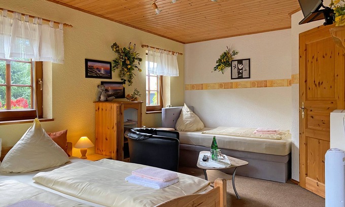 Langenwolmsdorf Apartment | Triple room for 3 guests with 22m² in Stolpen (295075)