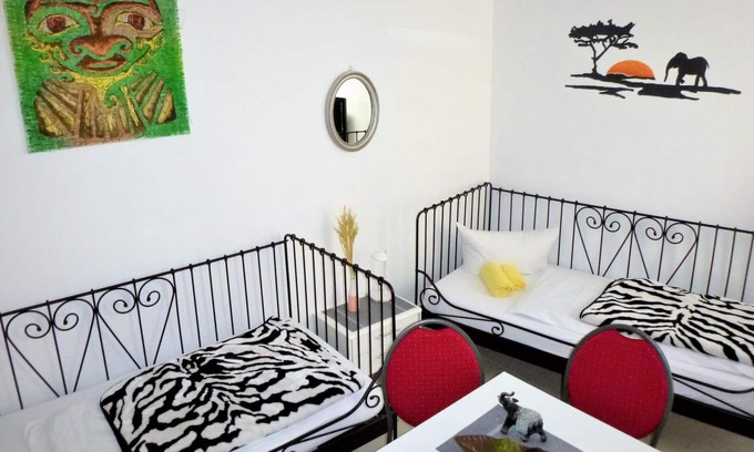 Mitte Apartment | Triple room-Superior-Shared Bathroom-Zi 13