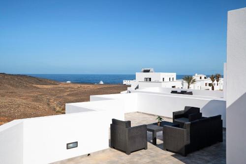 La Santa House | Tritón 6