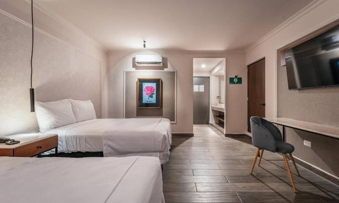 Centro Hotel | Tropical City Break | Stylish Double Rooms perfect for Family & Friends