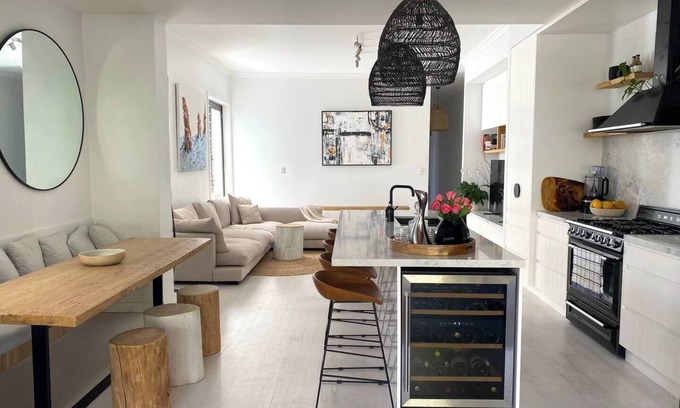 Bronte Apartment | Tropical Oasis in Bronte Beach