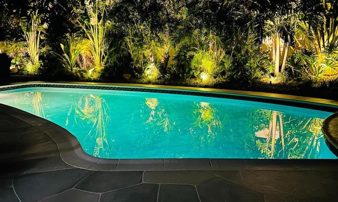 Lighthouse Point House | Tropical Paradise in Lighthouse