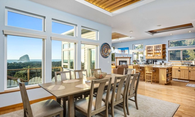 Woods House | Truly Epic Panoramic Ocean Views, Enormous Deck, Hot Tub, Chef's Kitchen, BBQ, Custom Local Art