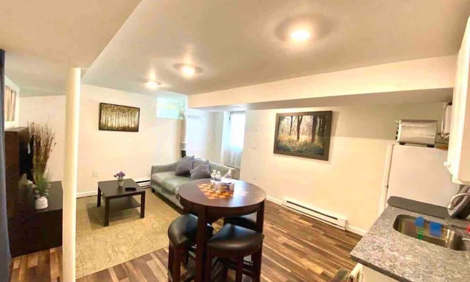 Waltham Apartment | Tucked away garden level studio near Cambridge 4026