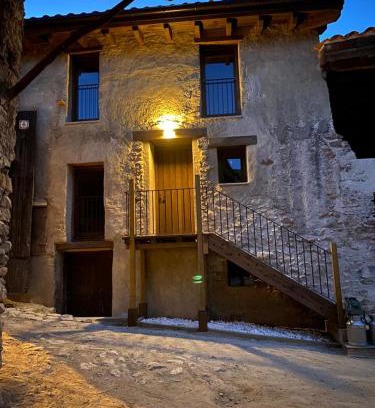 Pi House | Turisme Rural Ca l'Axai casa 1