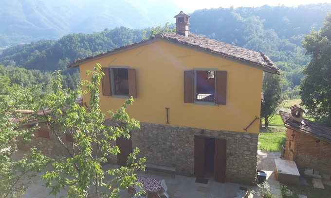 Mologno House | Tuscan tradition renovated in 2021