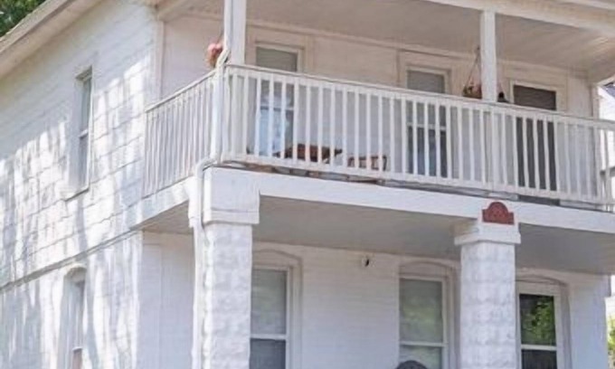 Michigan City House | Twin Houses | Beach | 30-Guests | HotTubs | GameRm
