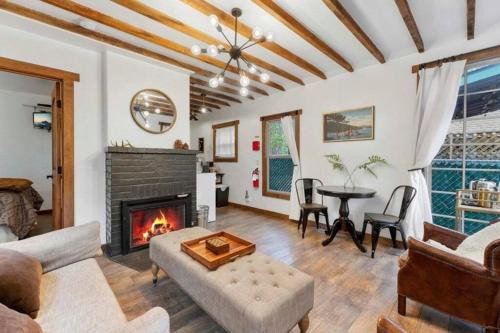 Big Bear Lake Villa | Twin Pines Hideaway BBQ, Fire-pit, Location!
