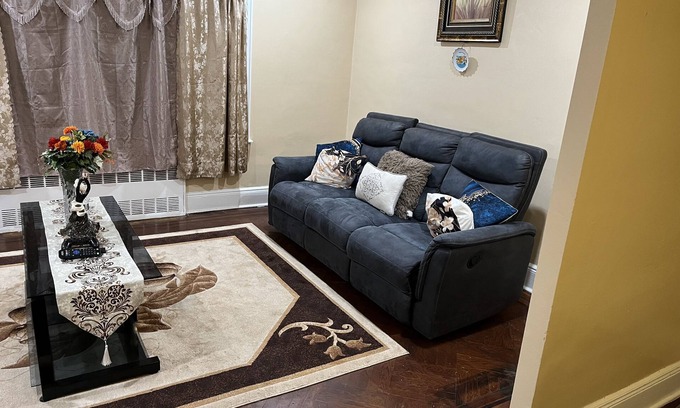 Flatlands House | Two beautiful bedrooms in the heart of old mi basin