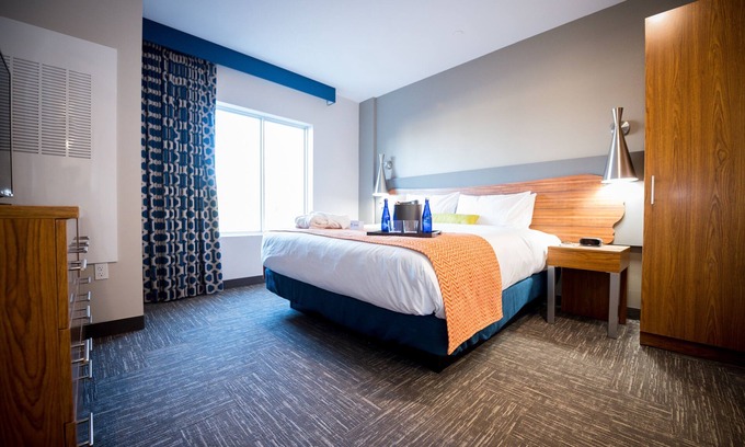Circleville Resort | Two Bedroom Suite with 2 Queens & 1 King Balcony at The Kartrite Resort!