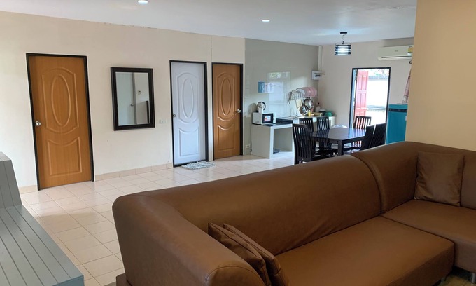 Si Racha Resort | Two Fifty Nine Resort 259 รีสอร์ต