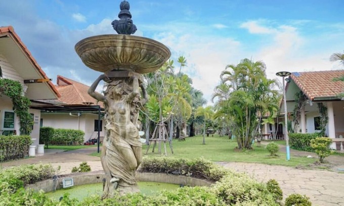 Si Racha Villa | Two Fifty Nine Resort 259 รีสอร์ต