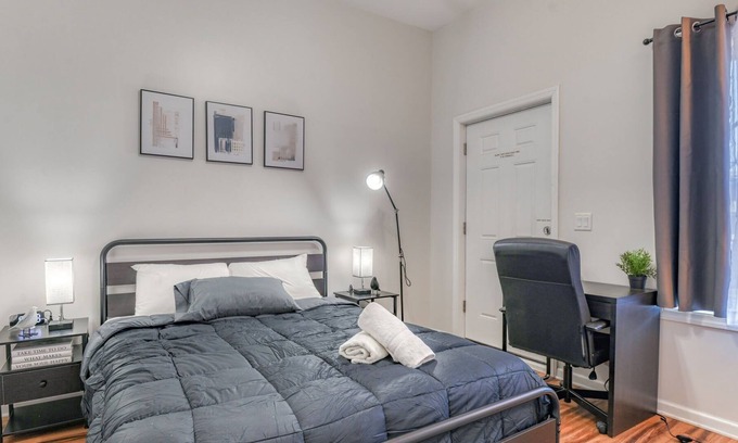 Jersey City Apartment | TWO Modern Apartment Minutes to NYC