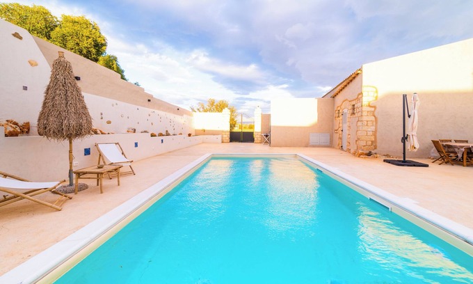 Menfi Villa | Two units, luxury, pool, seascape, vegetable garden