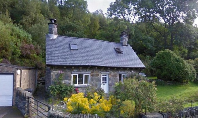 Gwynedd- Snowdonia House | Ty Bont