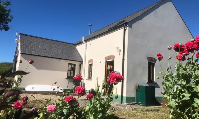 Penycwm House | Ty Rhosyn