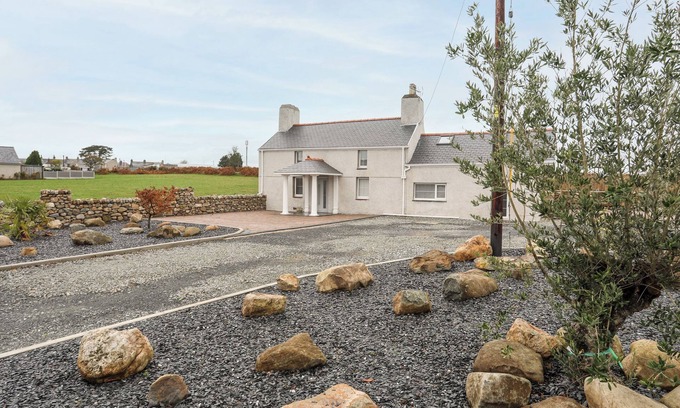 Rhyd-y-clafdy House | TYN LON - Y FFOR, pet friendly, character holiday cottage in Pwllheli