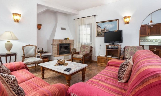 Conceicao e Cabanas de Tavira House | Typical Algarvian Family Home